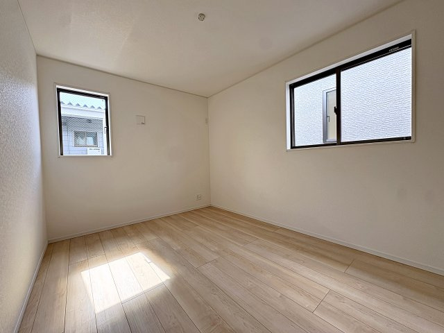 新築戸建・新築建売　郡山市並木第1　大島小・第五中の洋室