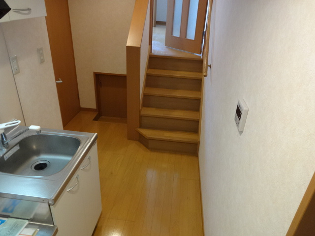 コンフォートベネフィス大橋4のキッチン|【駅近く♪】綺麗な室内、ロフト付、やわらかな採光が快適な暮らしを彩ります♪