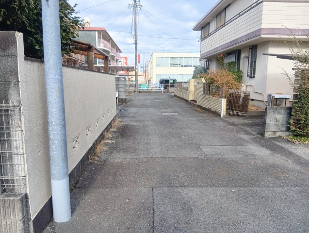 【前面道路含む現地写真】の画像