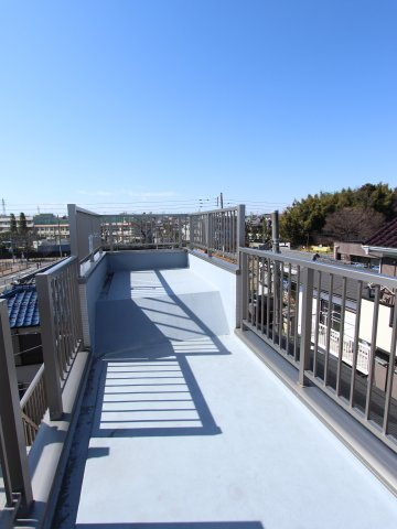 練馬区大泉町３丁目の中古一戸建のバルコニー