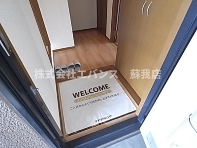 【玄関】 | ファミール千葉寺 | 明るい玄関です