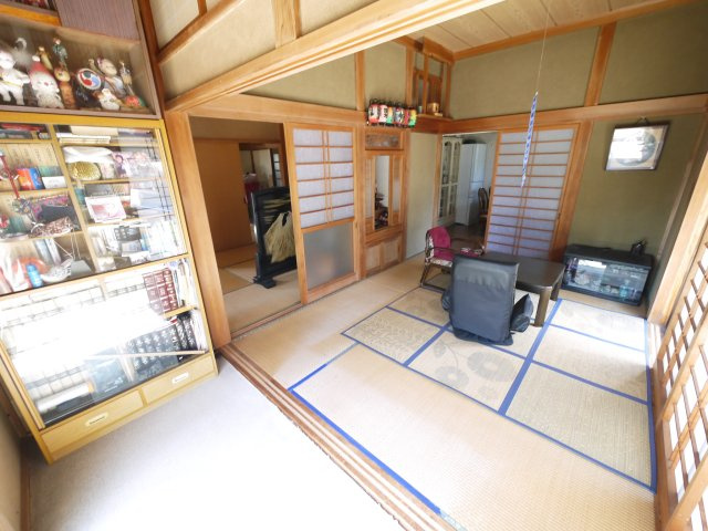 大網白里市金谷郷　和風中古戸建の和室|敷地約378坪 7SDK和風住宅　和室続間 家庭菜園可能です　果樹園付 2階からの眺望がいいです