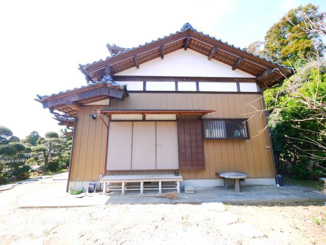 大網白里市金谷郷　和風中古戸建の外観|敷地約378坪 7SDK和風住宅　和室続間 家庭菜園可能です　果樹園付 2階からの眺望がいいです