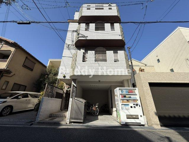 セルメ山坂の外観