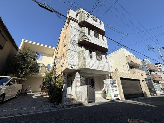 セルメ山坂の外観