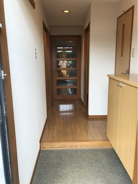 セントラルハイツ植田の玄関