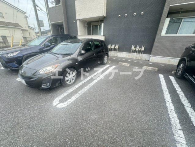 モデッサの駐車場|高崎、前橋のお部屋探しはエンドスケープまで！お客様の理想お聞かせ下さい♪