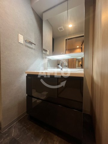 S-RESIDENCE松屋町asence　中央小学校区の独立洗面台|S-RESIDENCE松屋町asence 　独立洗面台