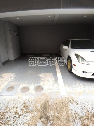 アランシア本所吾妻橋の駐車場