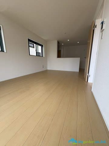 藤沢市渡内４丁目２期　新築戸建　全２棟２号棟の居間・リビング