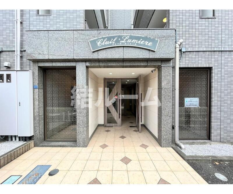 板橋区成増３丁目の賃貸マンションのエントランス