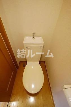 板橋区成増３丁目の賃貸マンションのトイレ