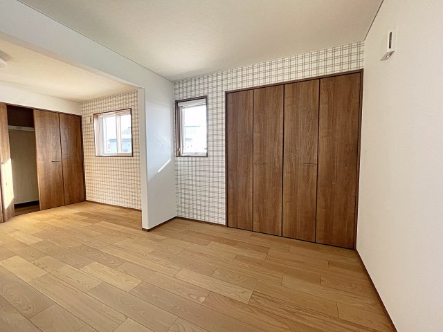 【エコnaホーム】　郡山市横塚1丁目　芳賀小・第四中の洋室|10.5帖の洋室は間仕切り対応で2部屋へ分割が可能です！