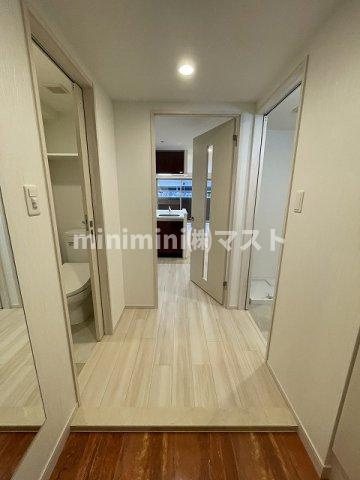 大阪市港区弁天３丁目の賃貸マンションの玄関