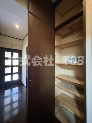 【収納】 | プレイス・アイズ | 玄関ホール　収納