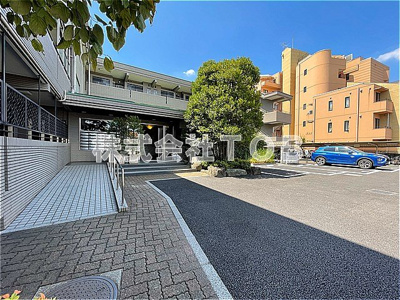 【エントランス】 | プレイス・アイズ