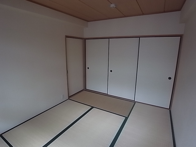 コモドカーサ魚崎の和室