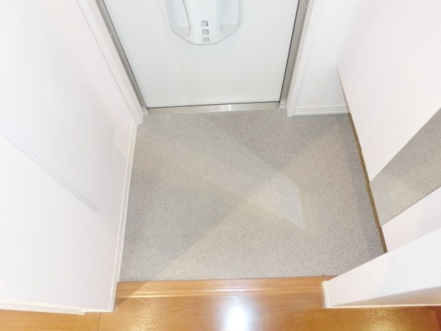 のアパートの玄関