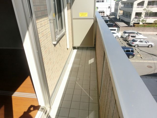 のアパートのバルコニー
