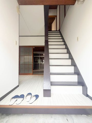 港区港栄テラスハウスの玄関