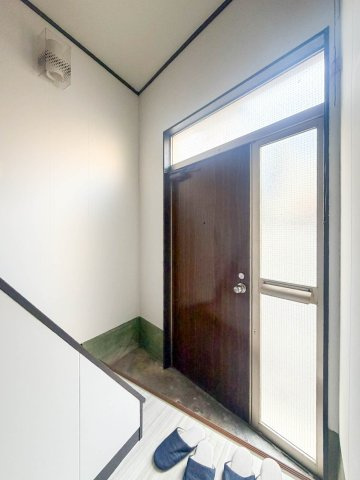 港区港栄テラスハウスの玄関