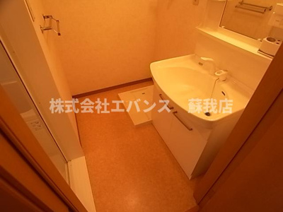 【洗面所】 | コンコルド | 脱衣スペースもあります