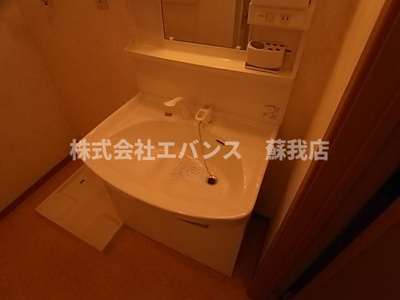 【独立洗面台】 | コンコルド | 独立洗面台、小物を置くことができて便利です