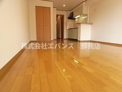 【居間・リビング】 | コンコルド | 居間です