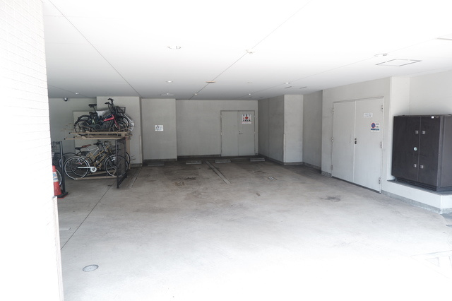 グラビスコート加古町