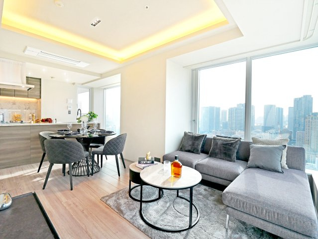 ２面採光の明るいリビングダイニング