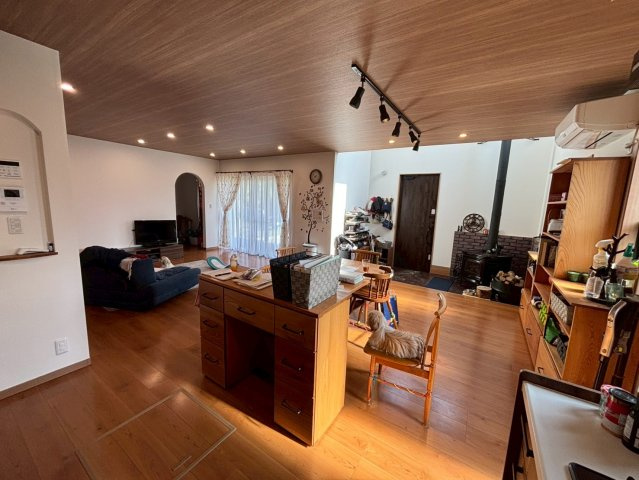 いすみ市岬町和泉　中古戸建の居間・リビング|2026年3月7日撮影