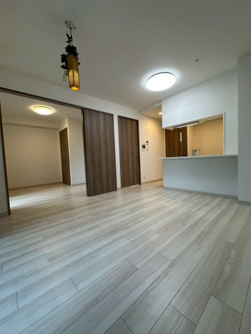 【居間・リビング】の画像