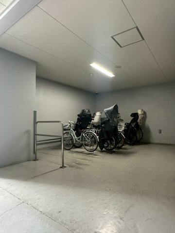 【駐輪場】の画像