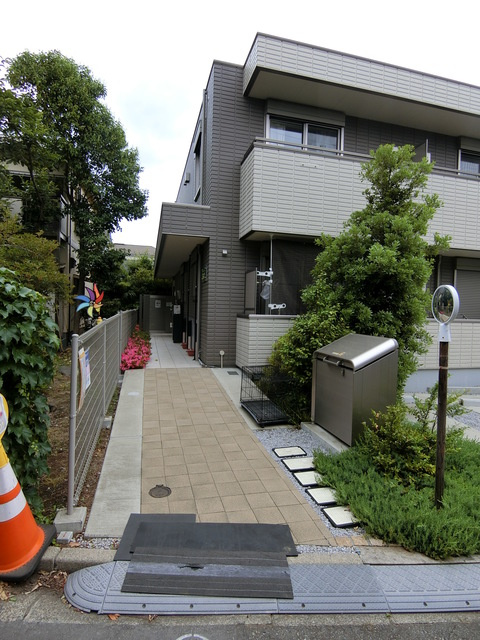 けやきハイムのエントランス|専用アプローチ