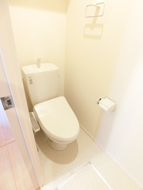 けやきハイムのトイレ|別号室の参考写真です