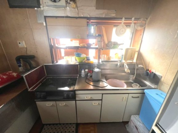 小山市立木　中古戸建　趣ある和風邸宅｜庭付き・広々和室の落ち着いた住まいのキッチン