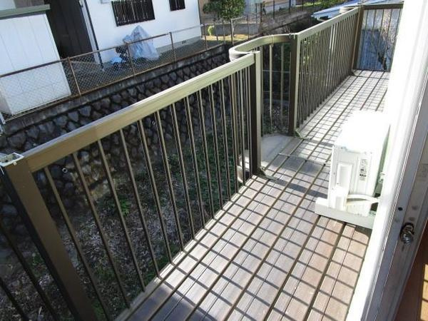 三沢B棟のバルコニー