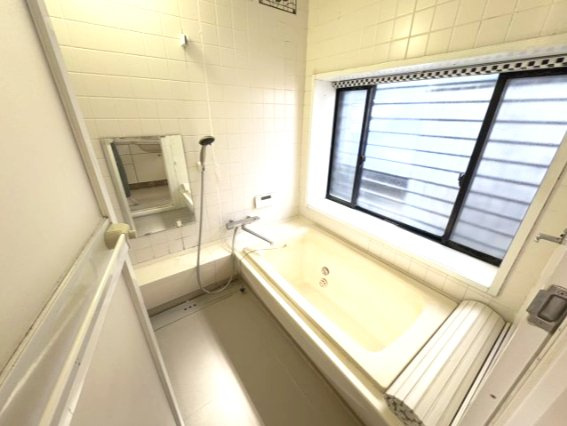 中古住宅　富士市大渕　部屋数豊富6SLDDKK｜二世帯でゆとりある暮らしの浴室