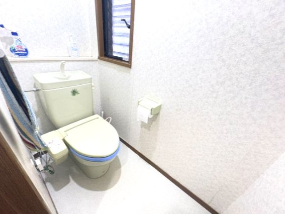 中古住宅　富士市大渕　部屋数豊富6SLDDKK｜二世帯でゆとりある暮らしのトイレ