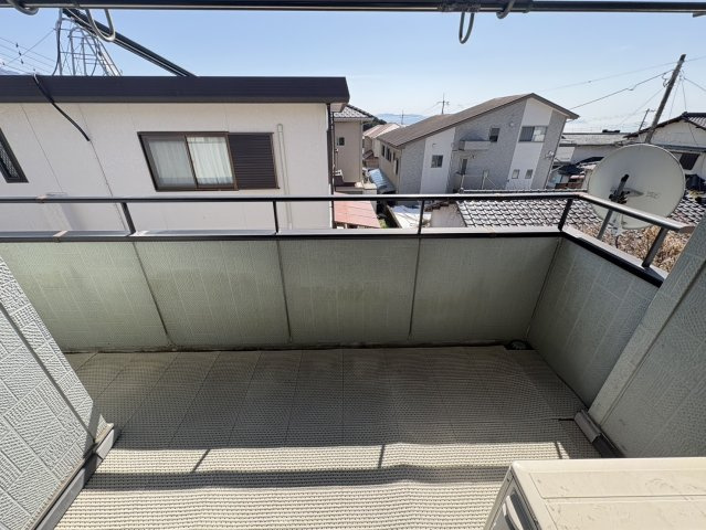中古住宅　富士市大渕　部屋数豊富6SLDDKK｜二世帯でゆとりある暮らしのバルコニー