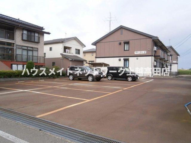リバービュー Ｂの駐車場|駐車場