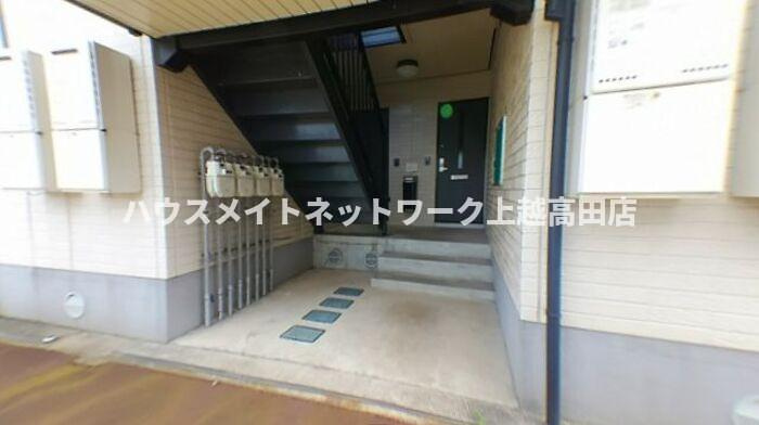 リバービュー Ｂのエントランス|エントランス