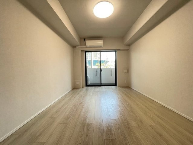 DIPS高田馬場駅前の居間・リビング