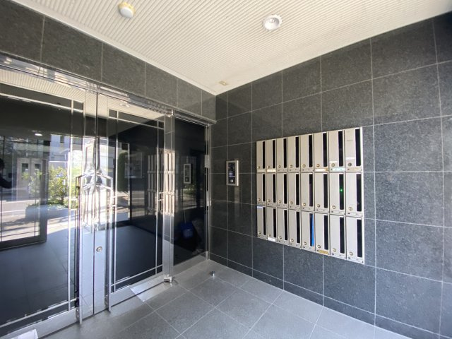 エクセル三国ヶ丘のエントランス