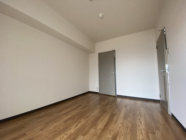 エクセル三国ヶ丘の洋室