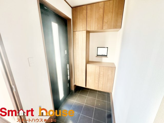 横浜市青葉区荏田西　新築全3棟の洋室