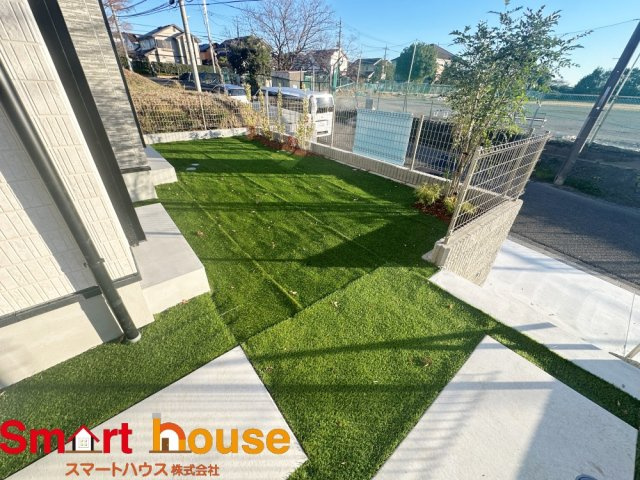 横浜市青葉区荏田西　新築全3棟の玄関