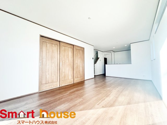 横浜市青葉区荏田西　新築全3棟の収納