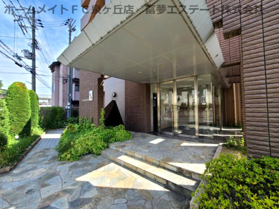 【エントランス】 | シャルマン和泉 | スロープ付き