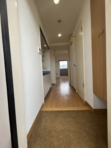 第24友建ビルの玄関